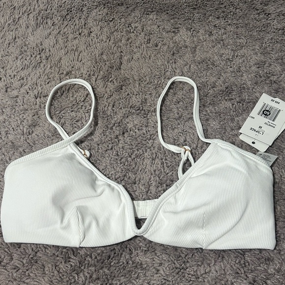 L SPACE Helena top. New with tags! Size medium - Picture 8 of 8